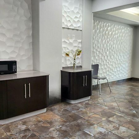 فندق Baymont By Wyndham San Antonio Airport المظهر الخارجي الصورة