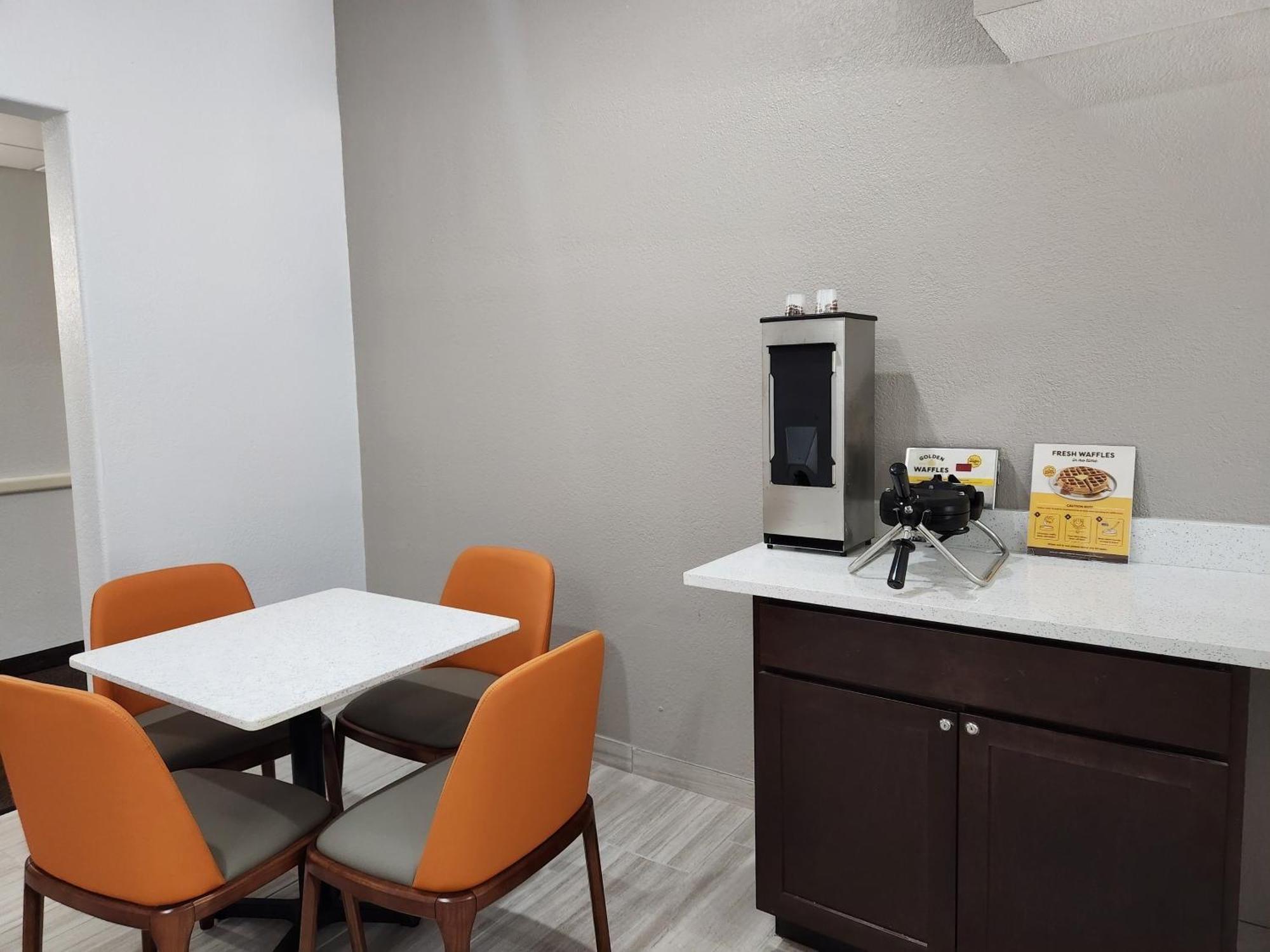 فندق Baymont By Wyndham San Antonio Airport المظهر الخارجي الصورة