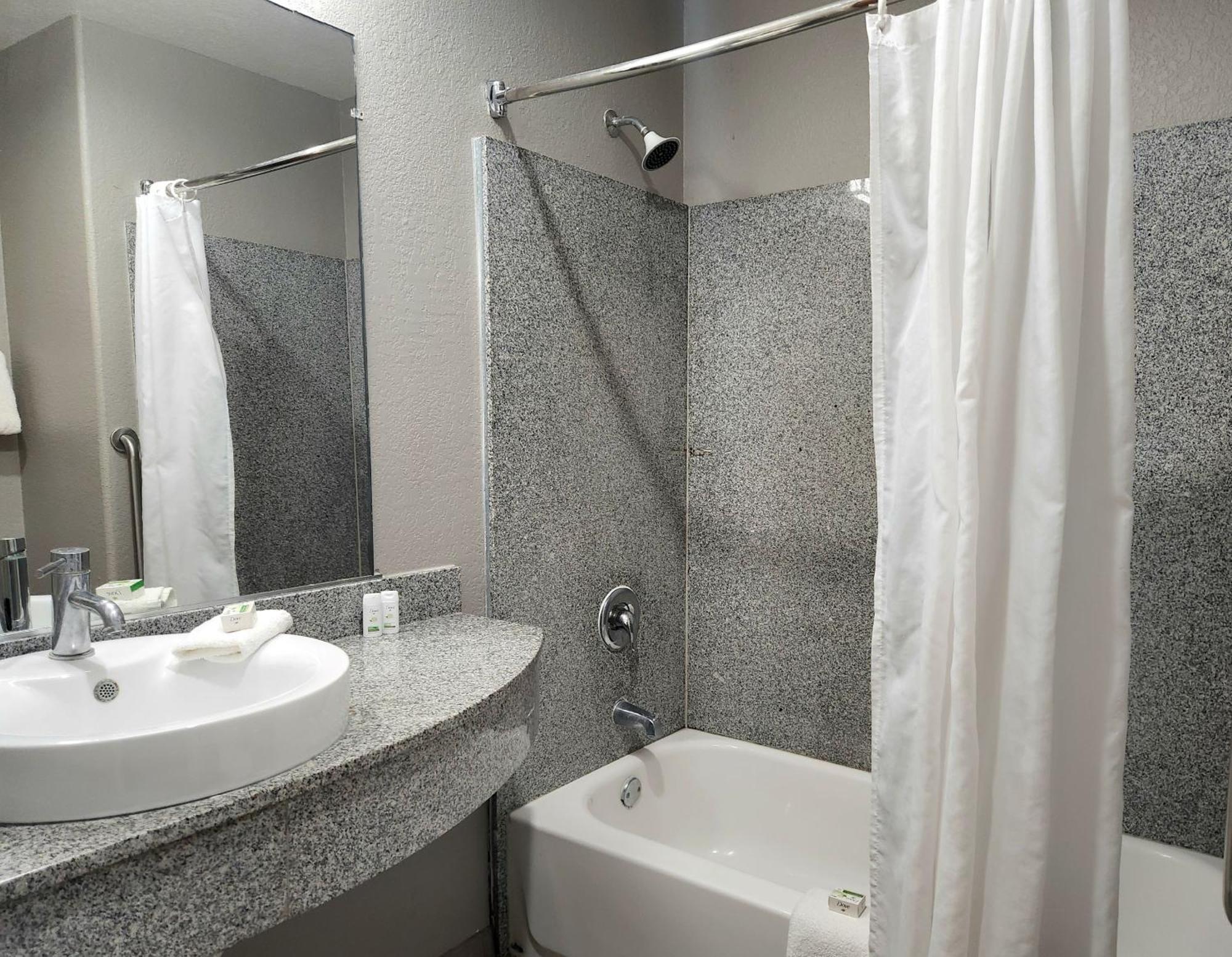 فندق Baymont By Wyndham San Antonio Airport المظهر الخارجي الصورة