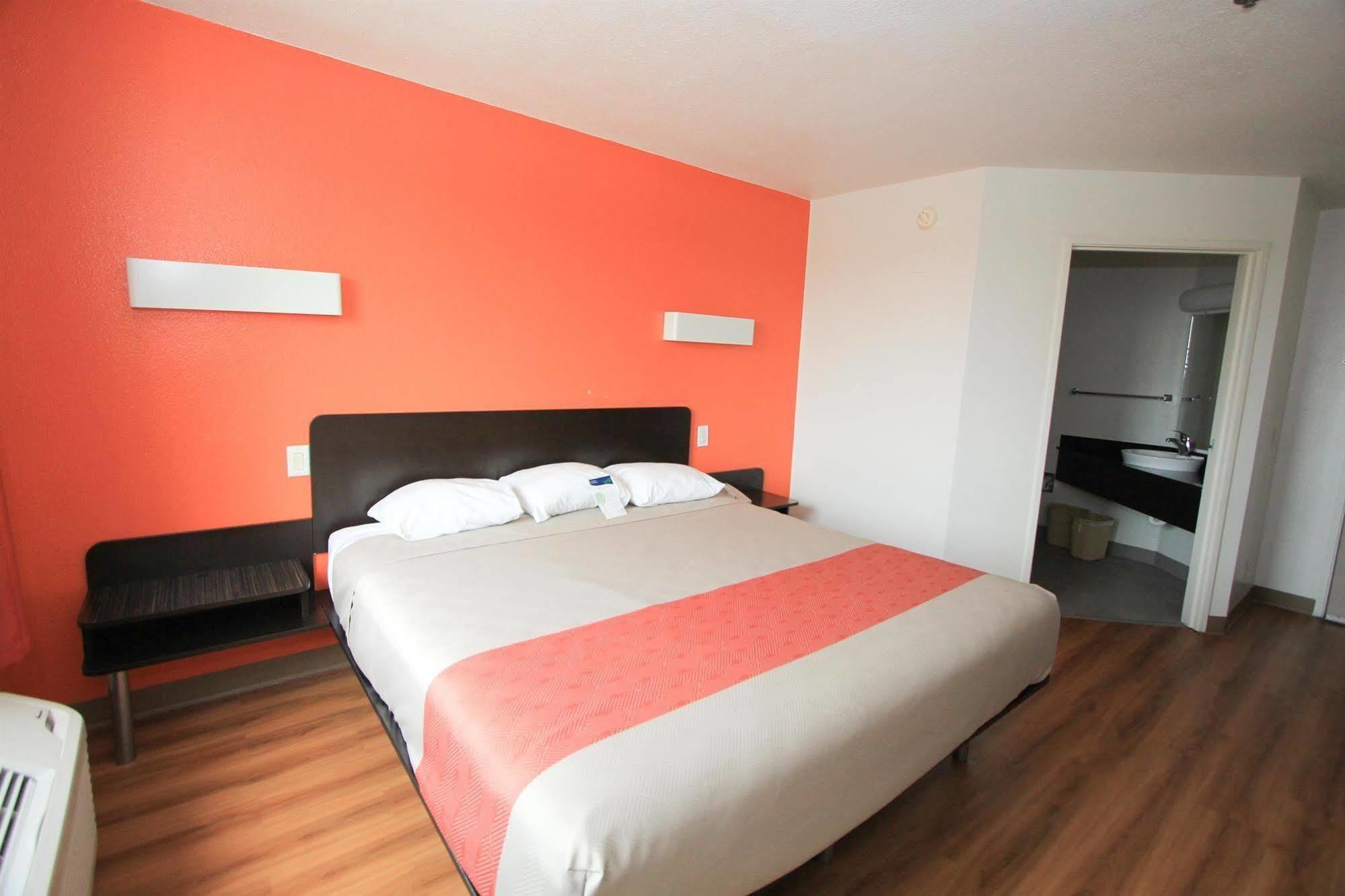 فندق Baymont By Wyndham San Antonio Airport المظهر الخارجي الصورة