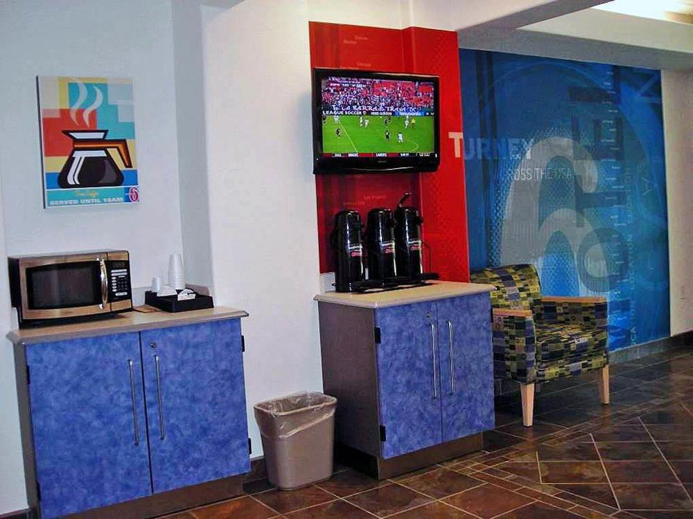 فندق Baymont By Wyndham San Antonio Airport المطعم الصورة